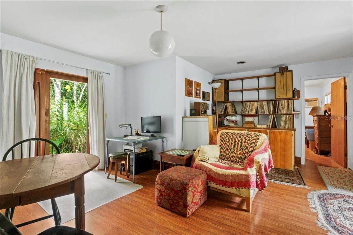 Listing photo id 18 for 15012 301 Highway