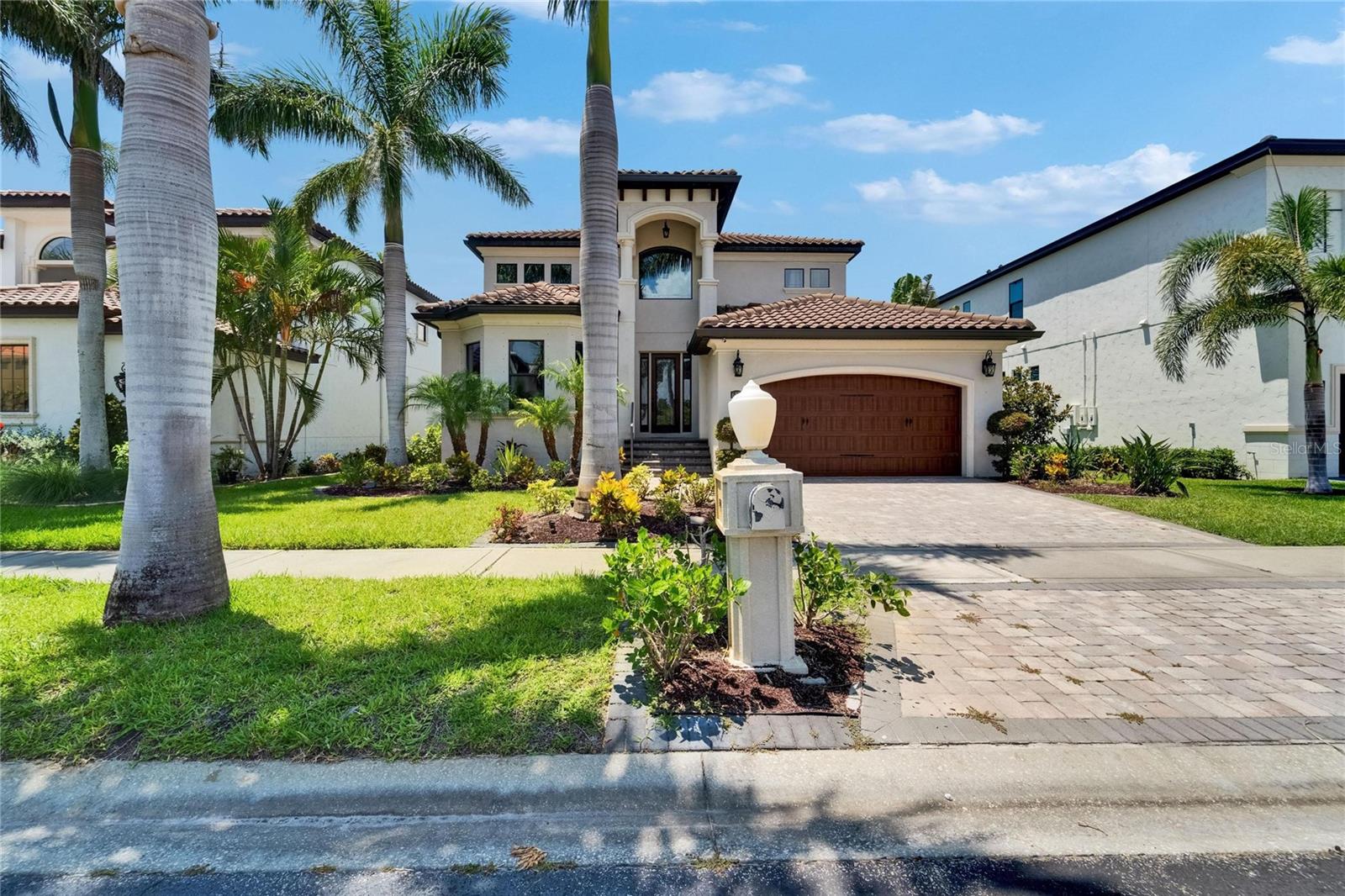 Image 3 of 100 For 6116 Lagomar Lane