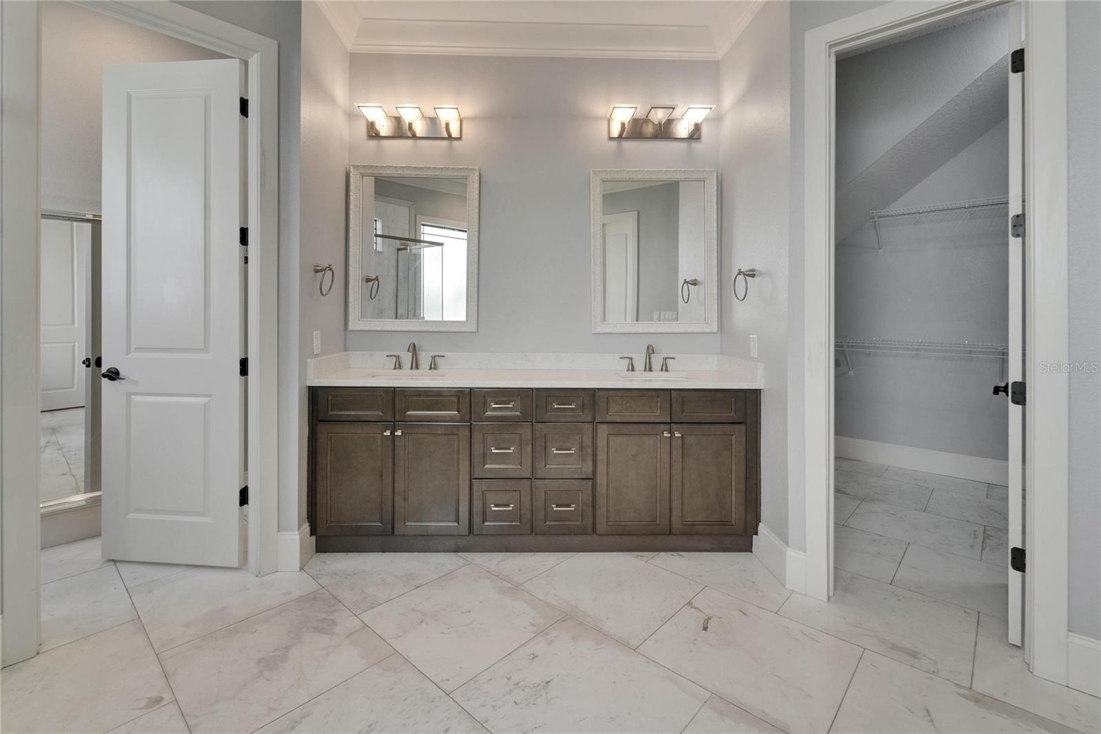 Image 41 of 100 For 6116 Lagomar Lane