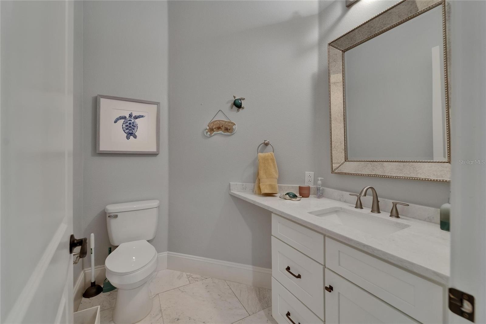 Image 46 of 100 For 6116 Lagomar Lane