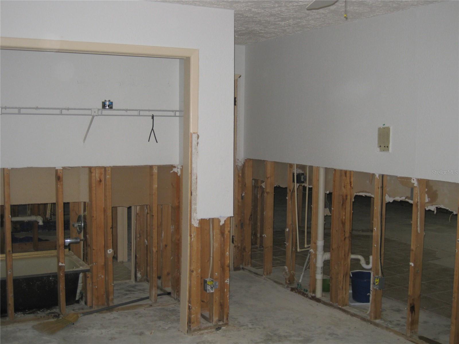 Image 9 of 18 For 4673 Dewey Drive