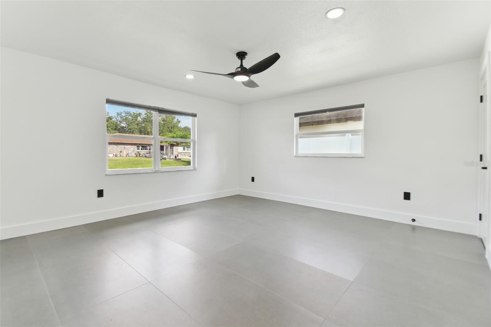 Image 37 of 71 For 26728 Hickory Loop
