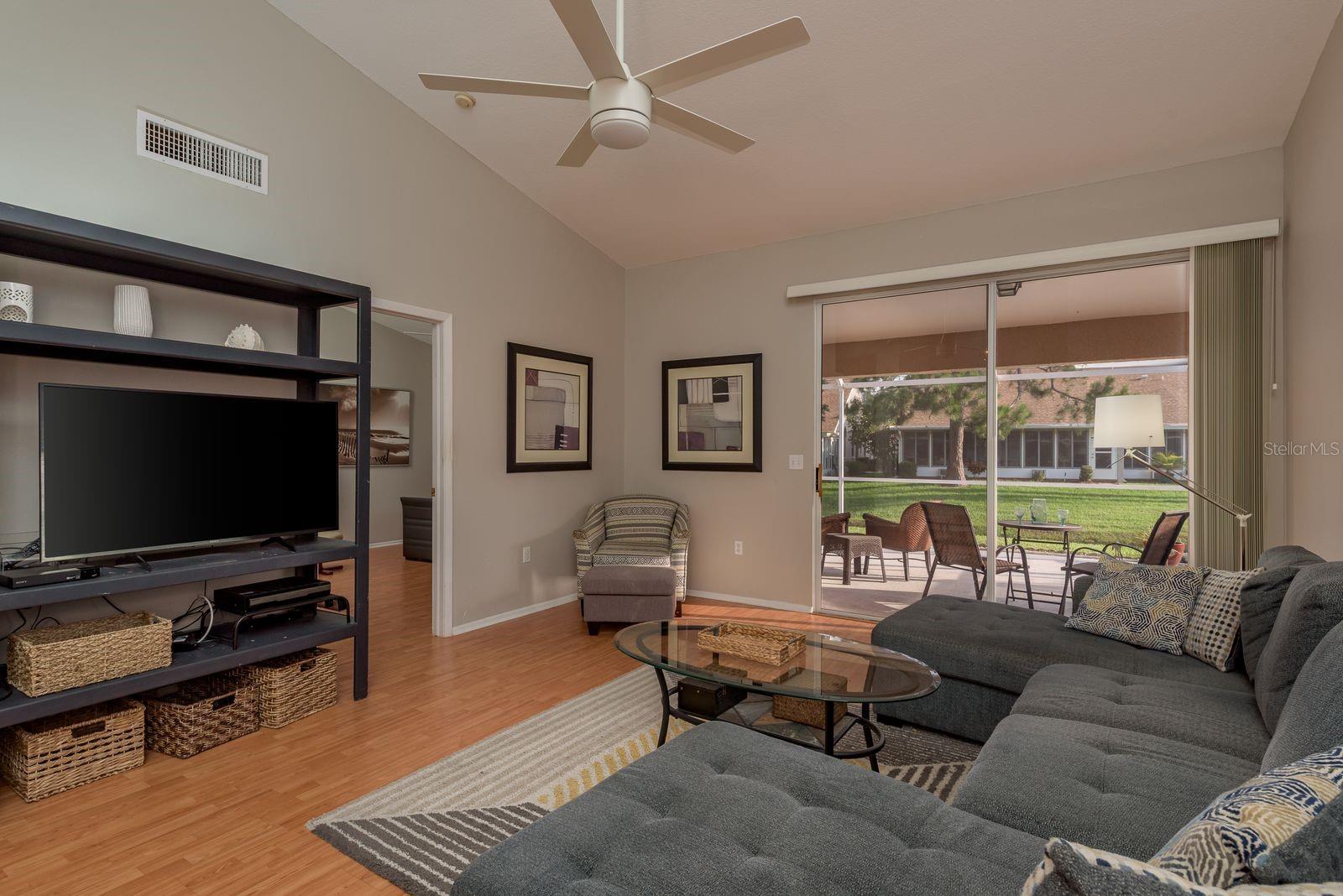 Image 10 of 53 For 3875 Darston Street