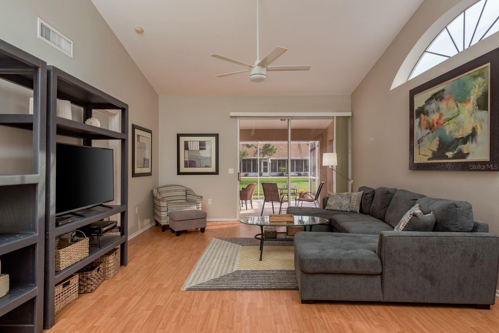 Image 9 of 53 For 3875 Darston Street