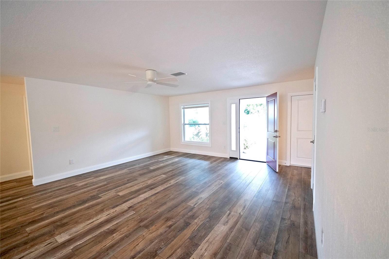 Image 3 of 33 For 1536 Palmetto Street