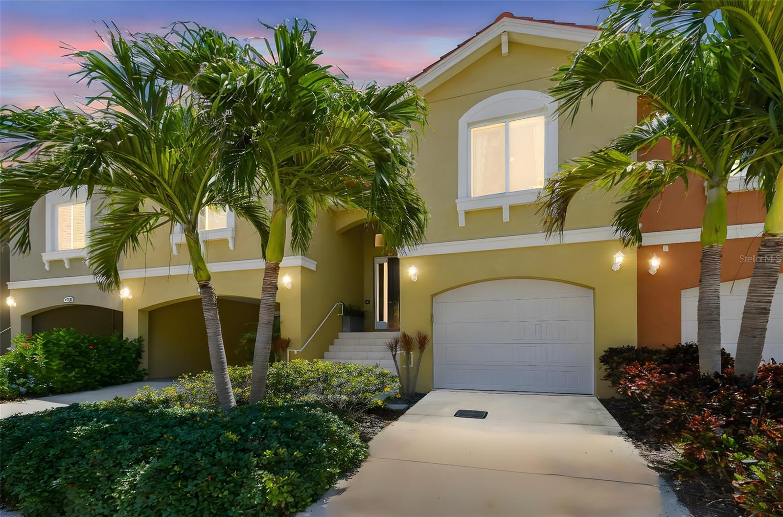 Listing photo id 0 for 17 Franklin Court S C