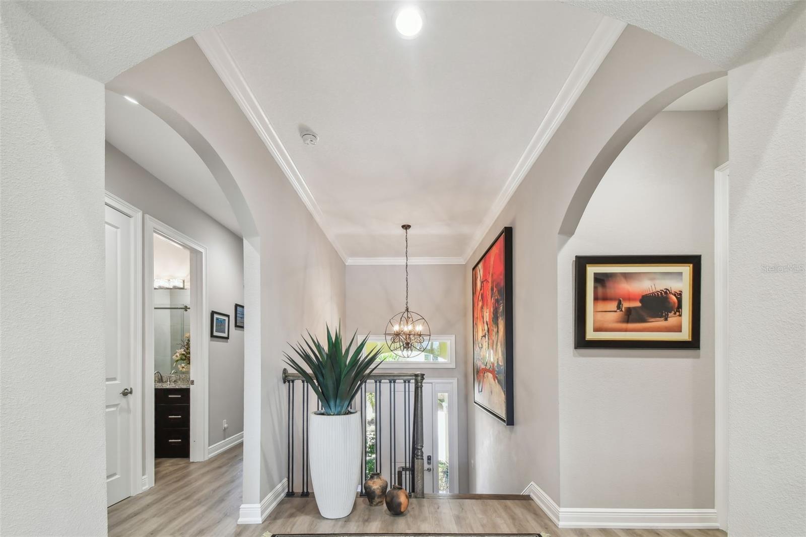 Listing photo id 2 for 17 Franklin Court S C