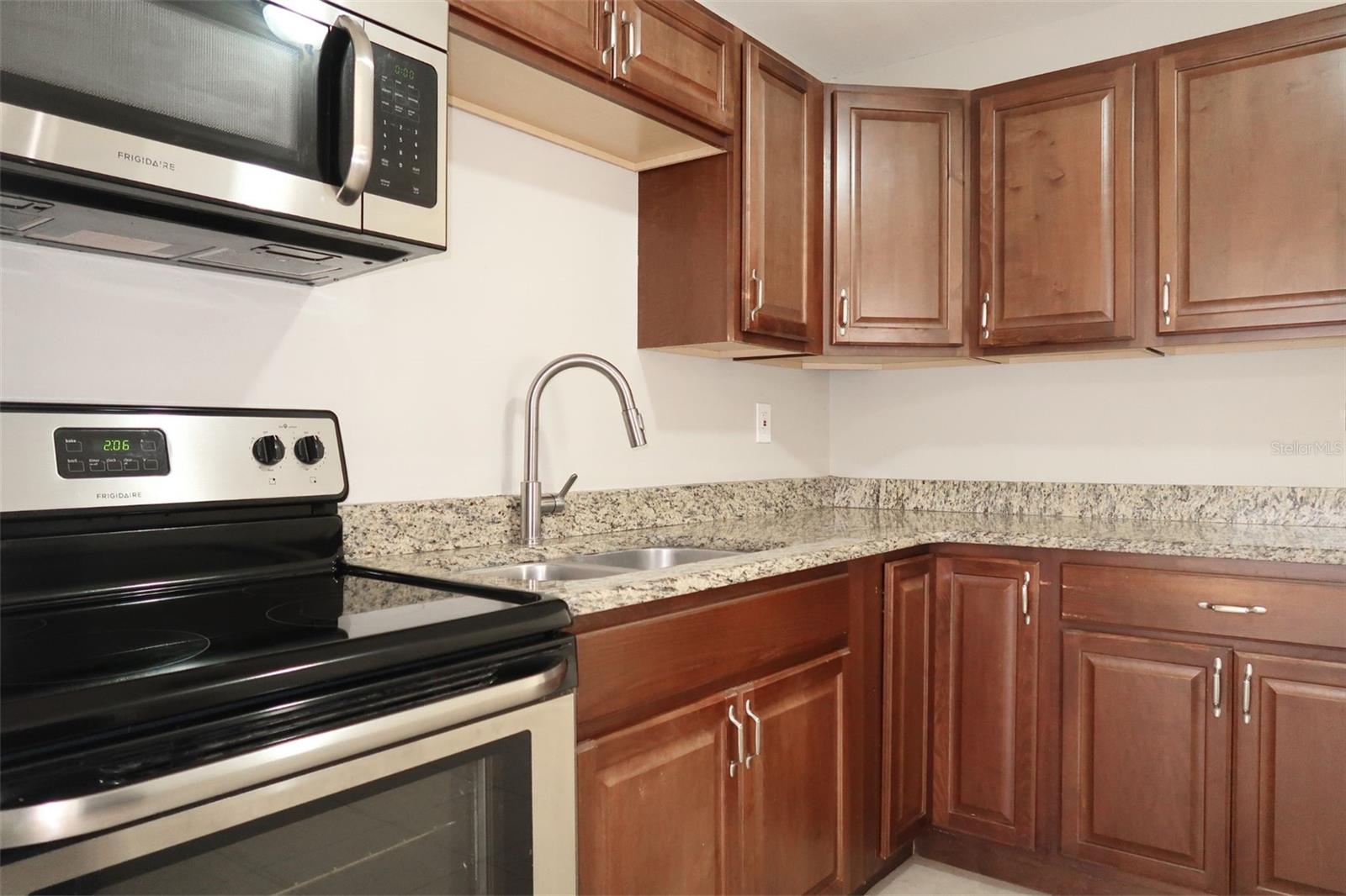Image 6 of 15 For 6840 12th Street N