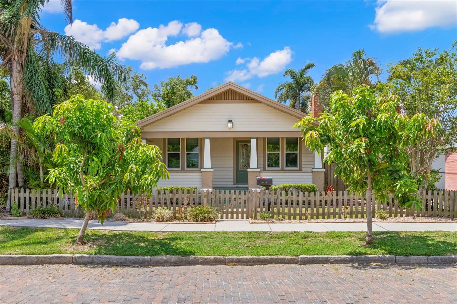 Details for 1530 21st Avenue N, ST PETERSBURG, FL 33704