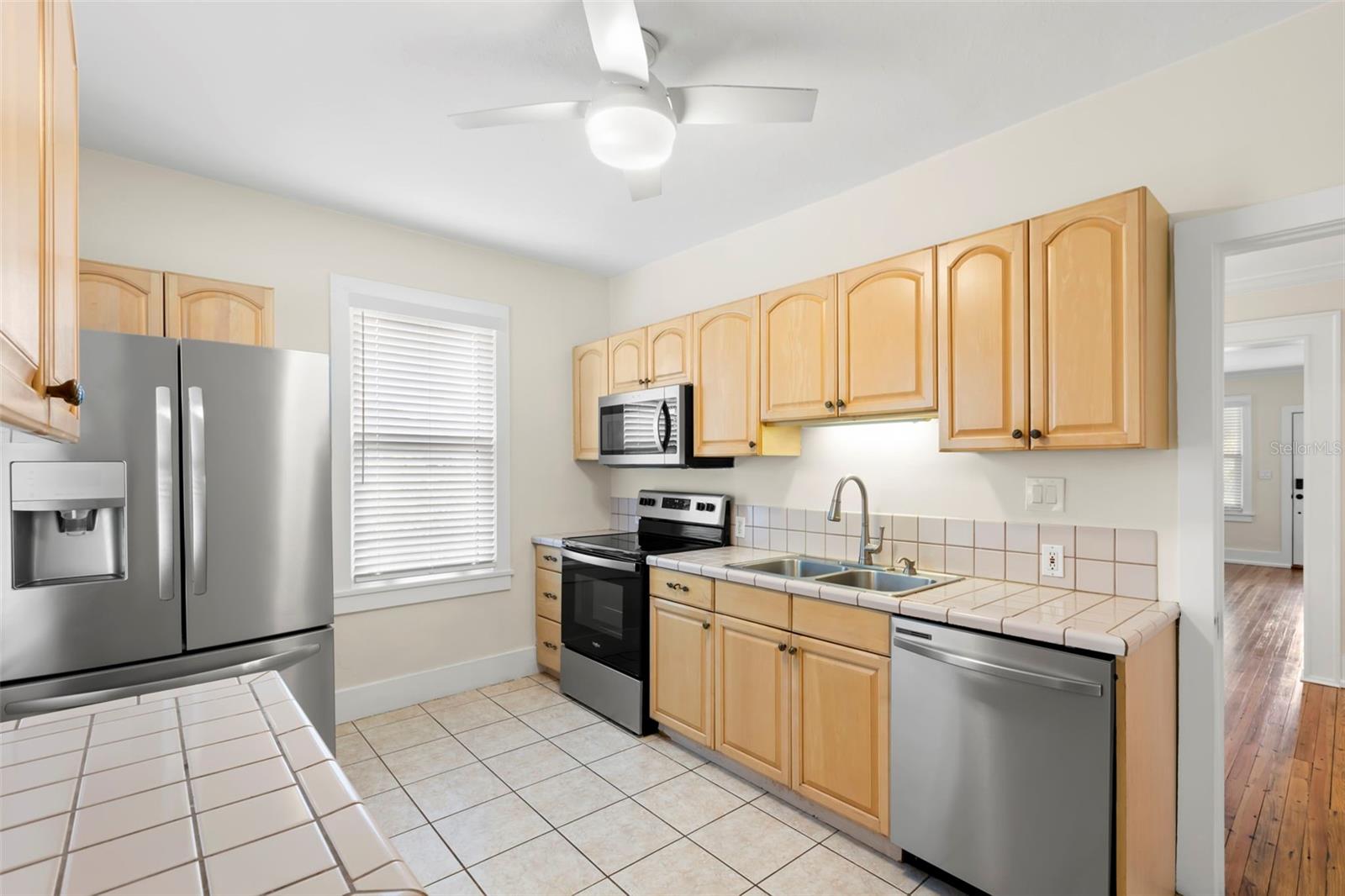 Listing photo id 8 for 1530 21st Avenue N