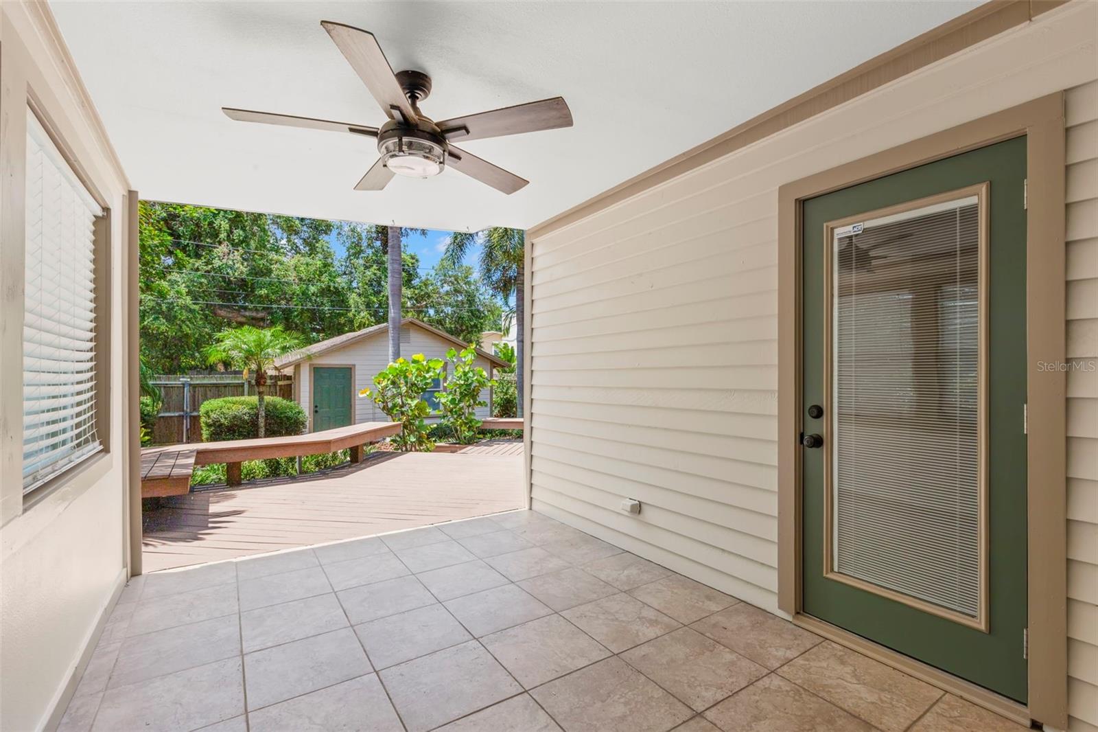 Listing photo id 13 for 1530 21st Avenue N