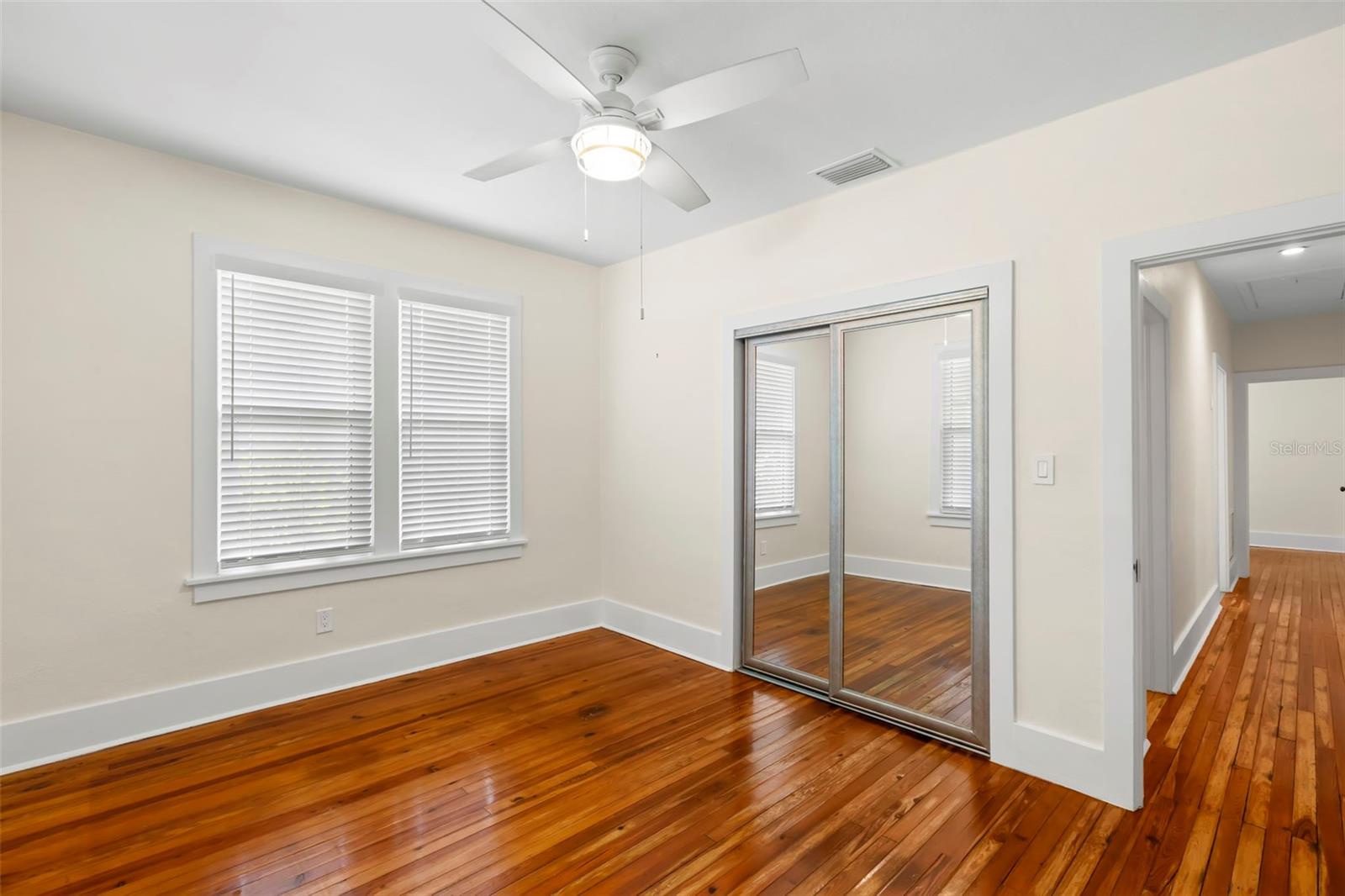 Listing photo id 22 for 1530 21st Avenue N