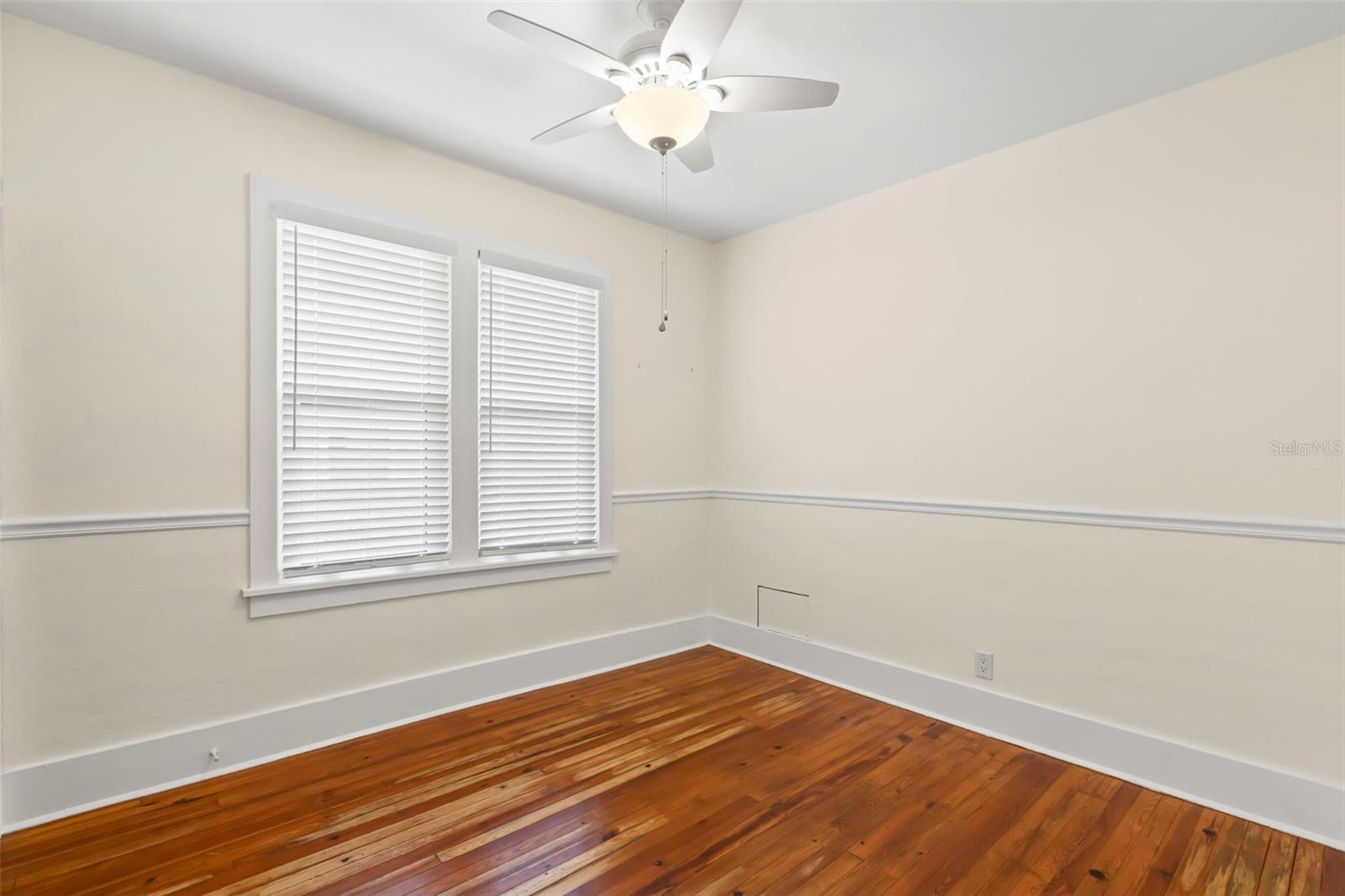 Listing photo id 23 for 1530 21st Avenue N