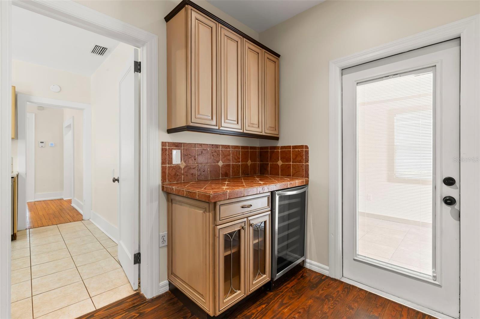 Listing photo id 29 for 1530 21st Avenue N