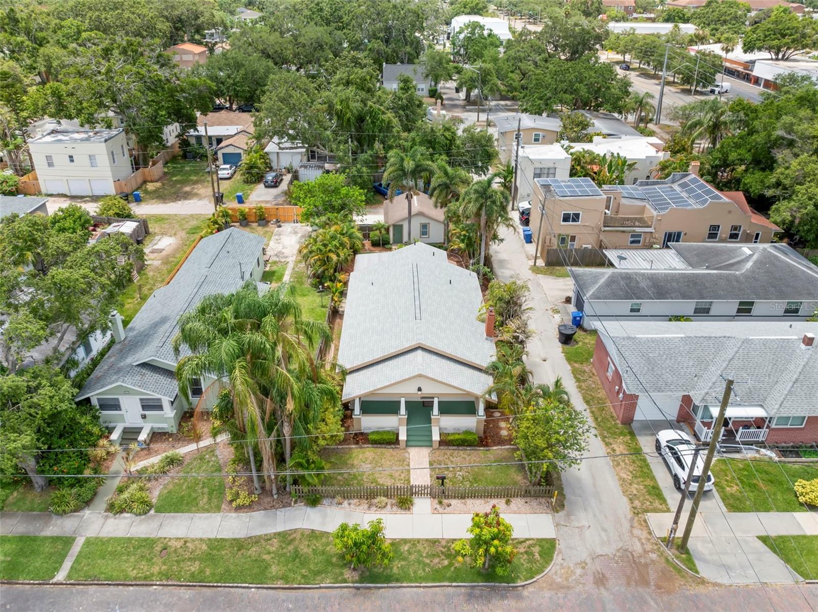 Listing photo id 32 for 1530 21st Avenue N