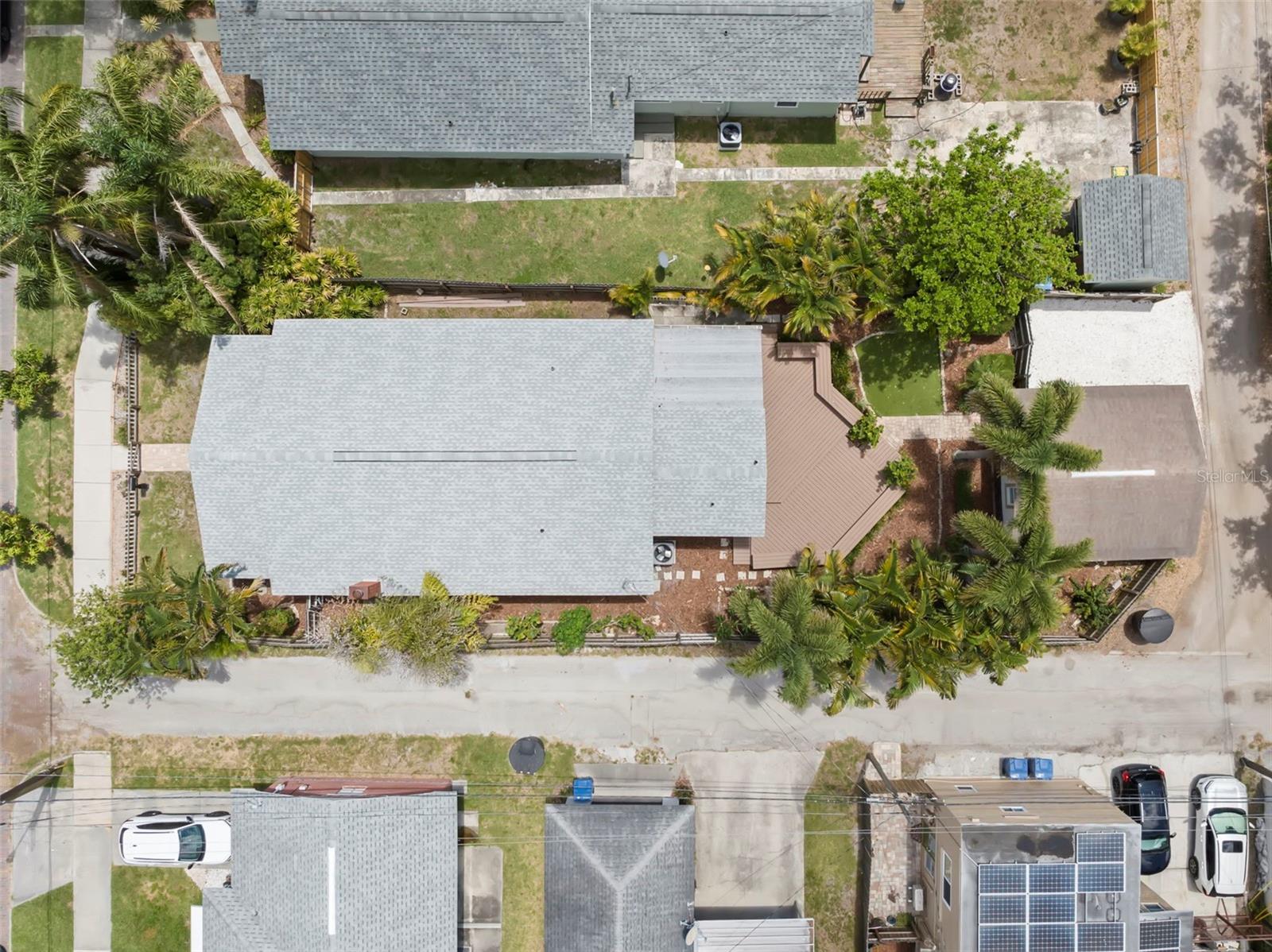 Listing photo id 33 for 1530 21st Avenue N