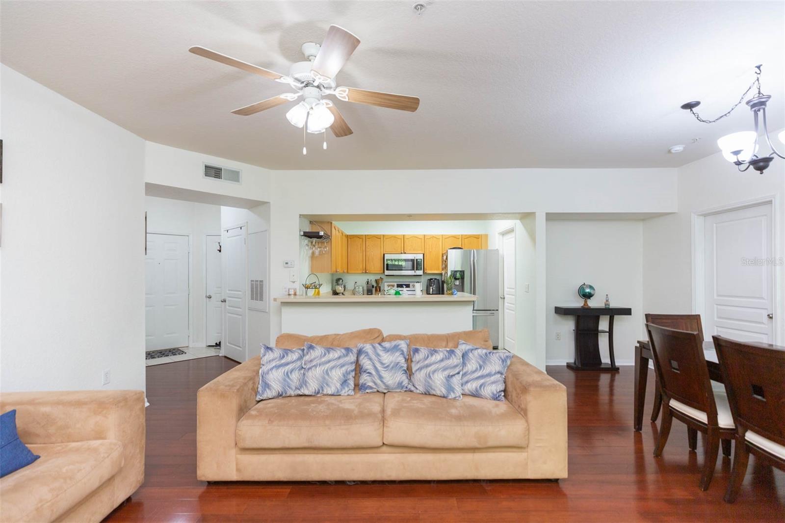 Image 5 of 24 For 5125 Palm Springs Boulevard 2206