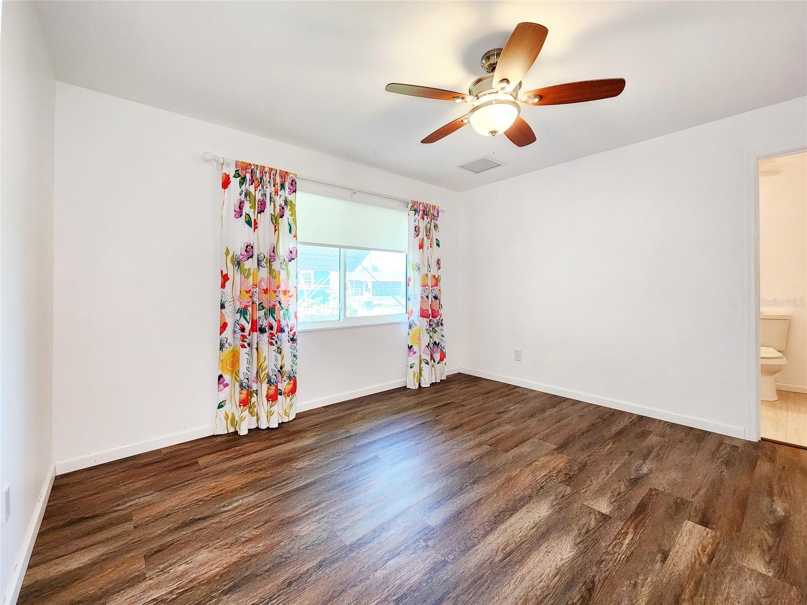 Image 32 of 52 For 1207 27th Terrace