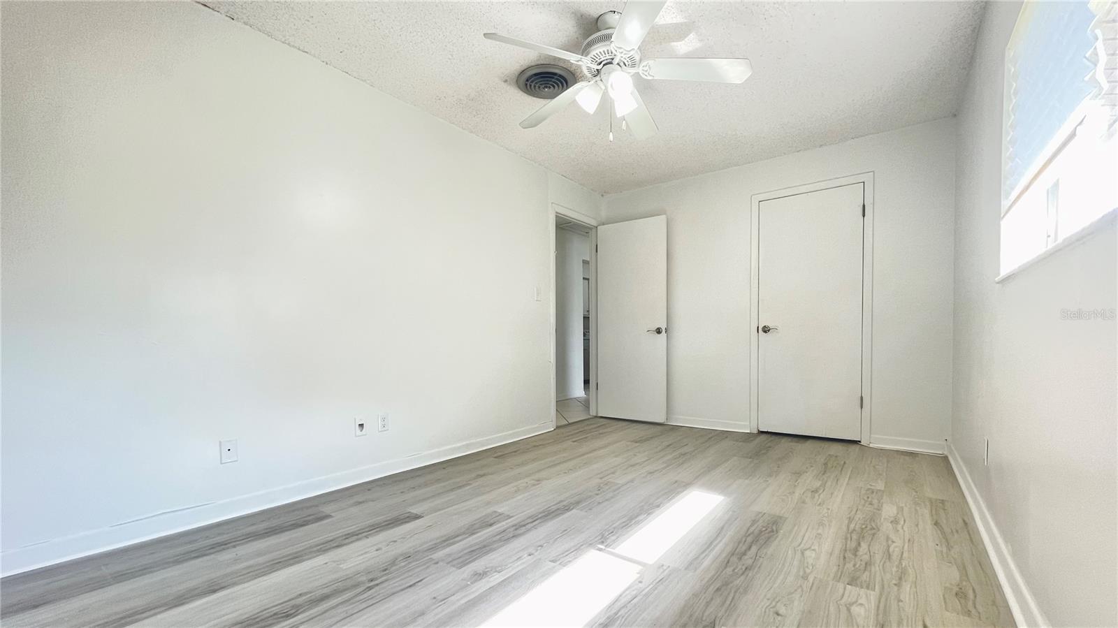Image 12 of 23 For 501 E Bay Dr  3504