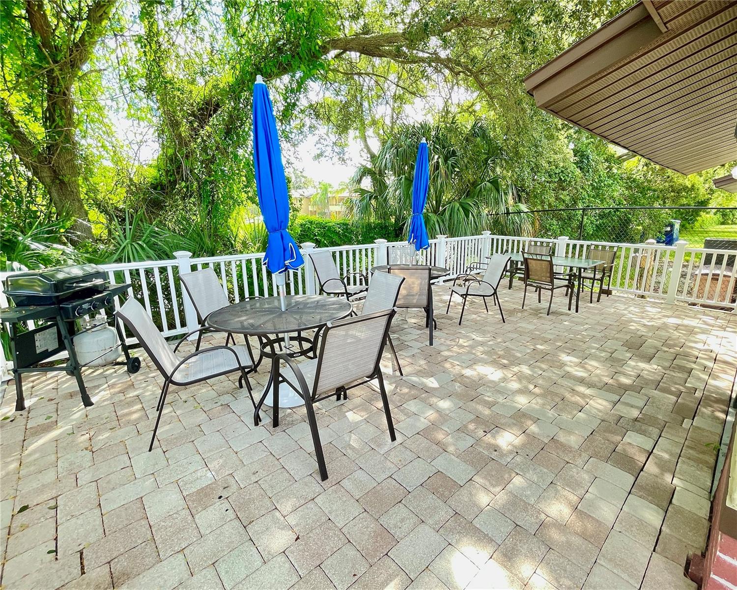 Image 21 of 23 For 501 E Bay Dr  3504