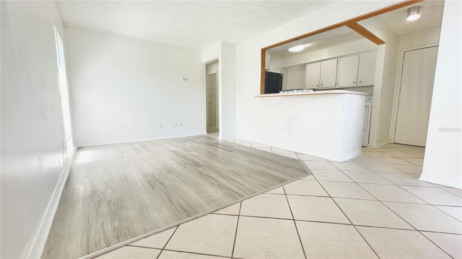 Image 5 of 23 For 501 E Bay Dr  3504