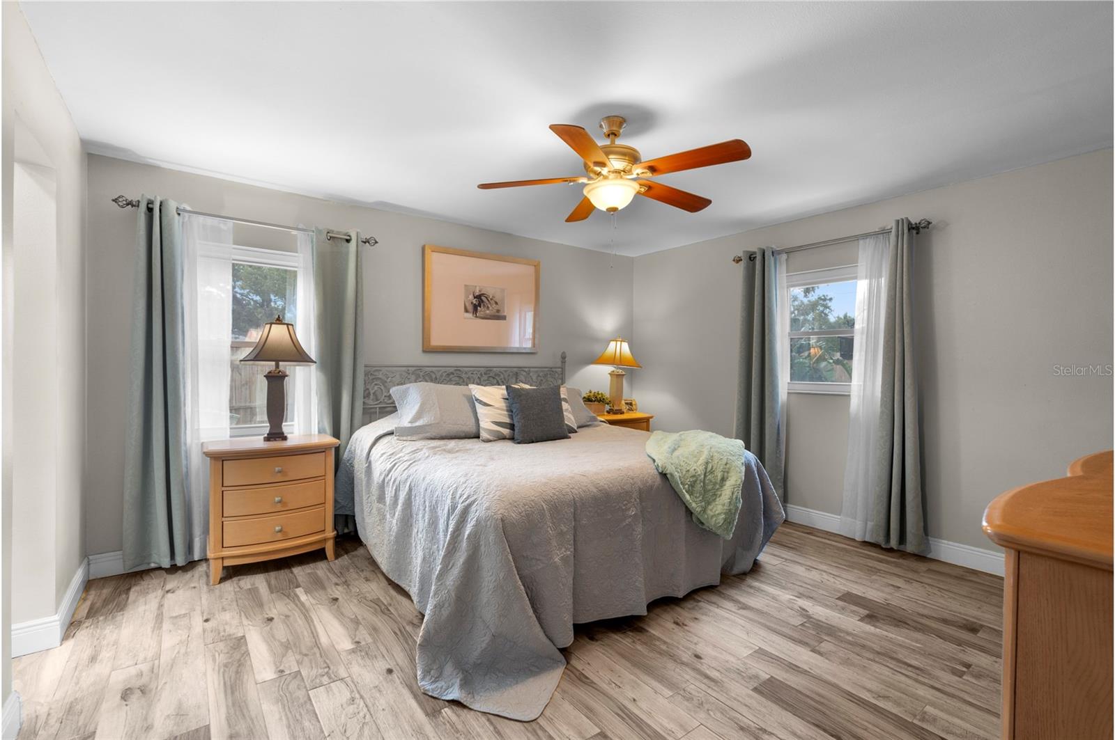 Listing photo id 18 for 6006 114th Terrace N
