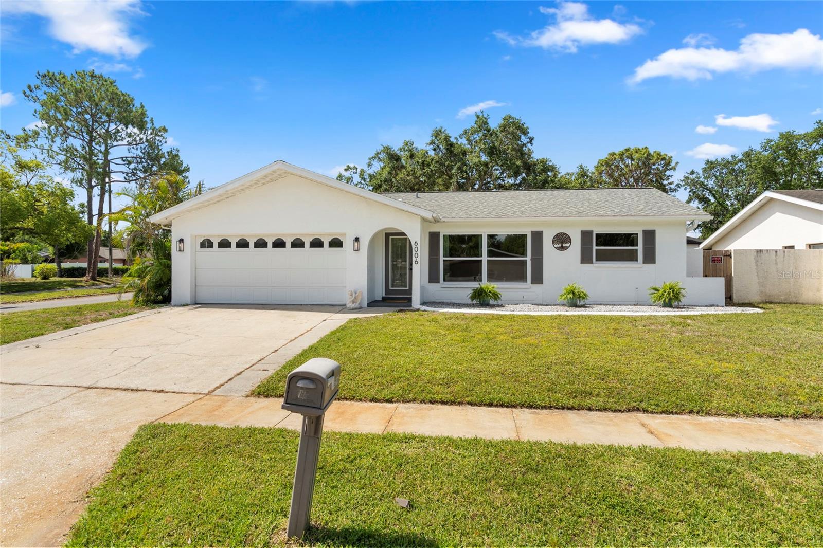 Listing photo id 29 for 6006 114th Terrace N