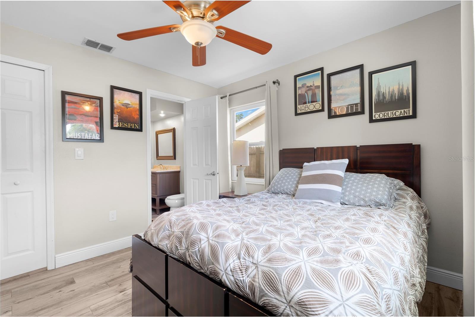 Listing photo id 6 for 6006 114th Terrace N