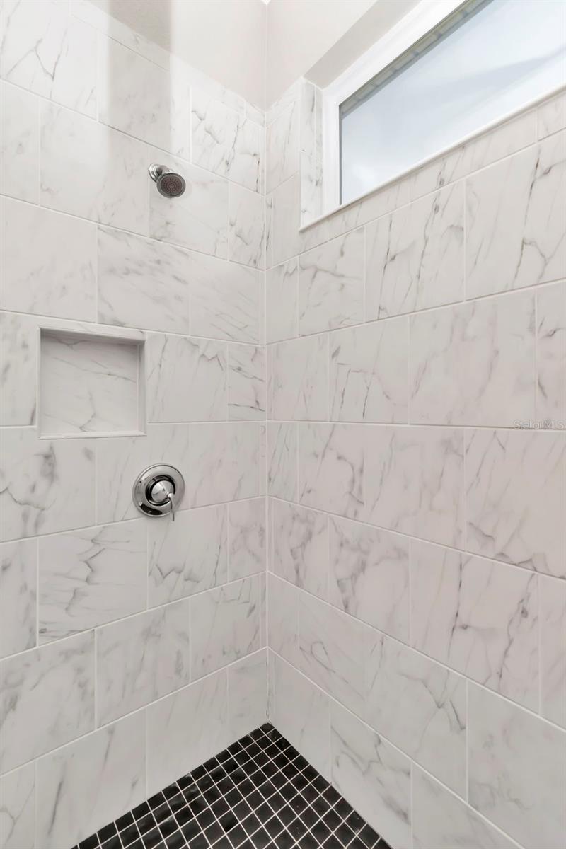 Listing photo id 23 for 11510 Quiet Forest Drive