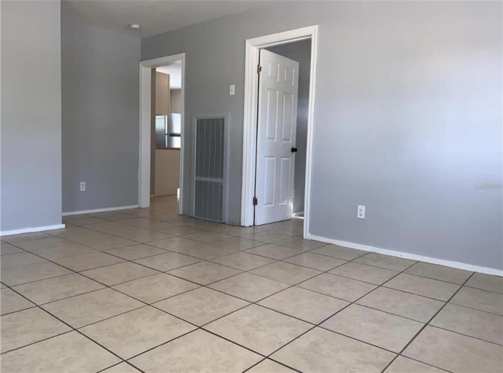 Image 3 of 24 For 2038 16th Street S