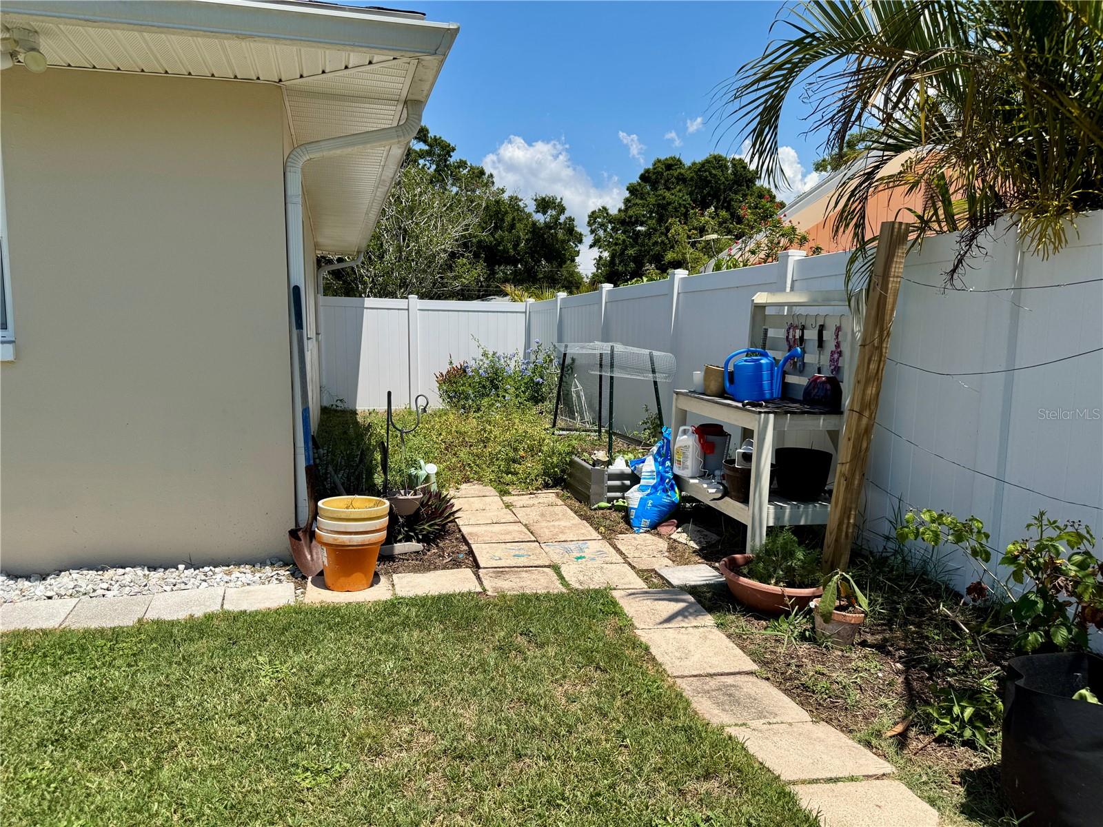 Image 13 of 37 For 1462 Highfield Drive