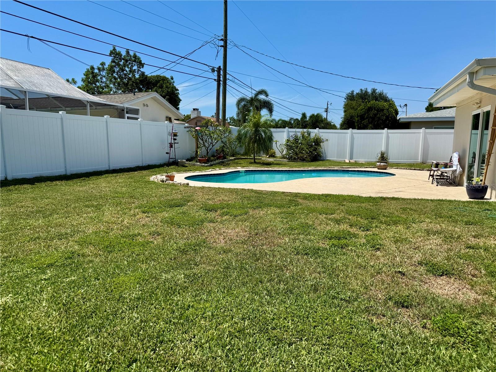 Image 14 of 37 For 1462 Highfield Drive