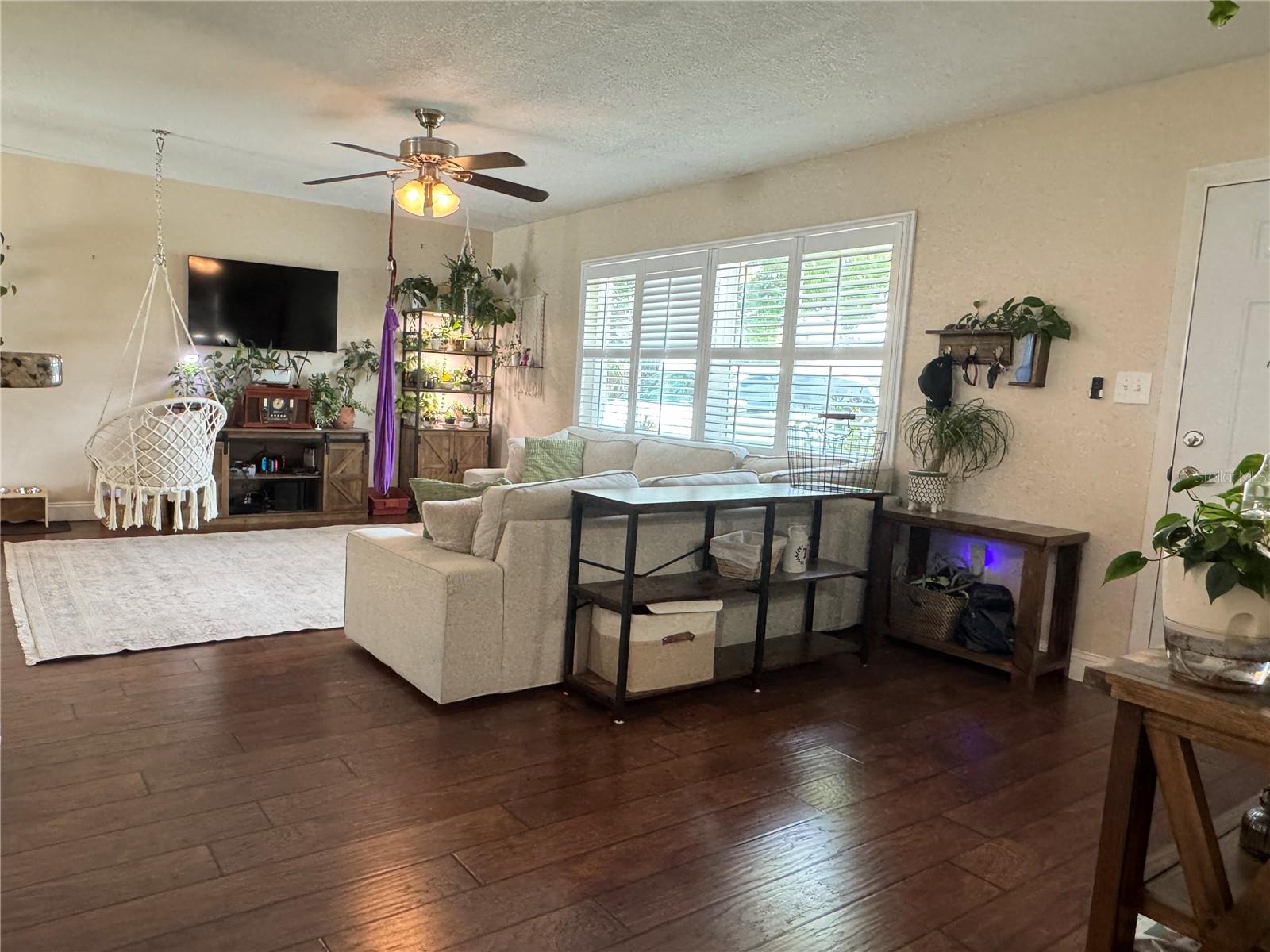 Image 2 of 37 For 1462 Highfield Drive