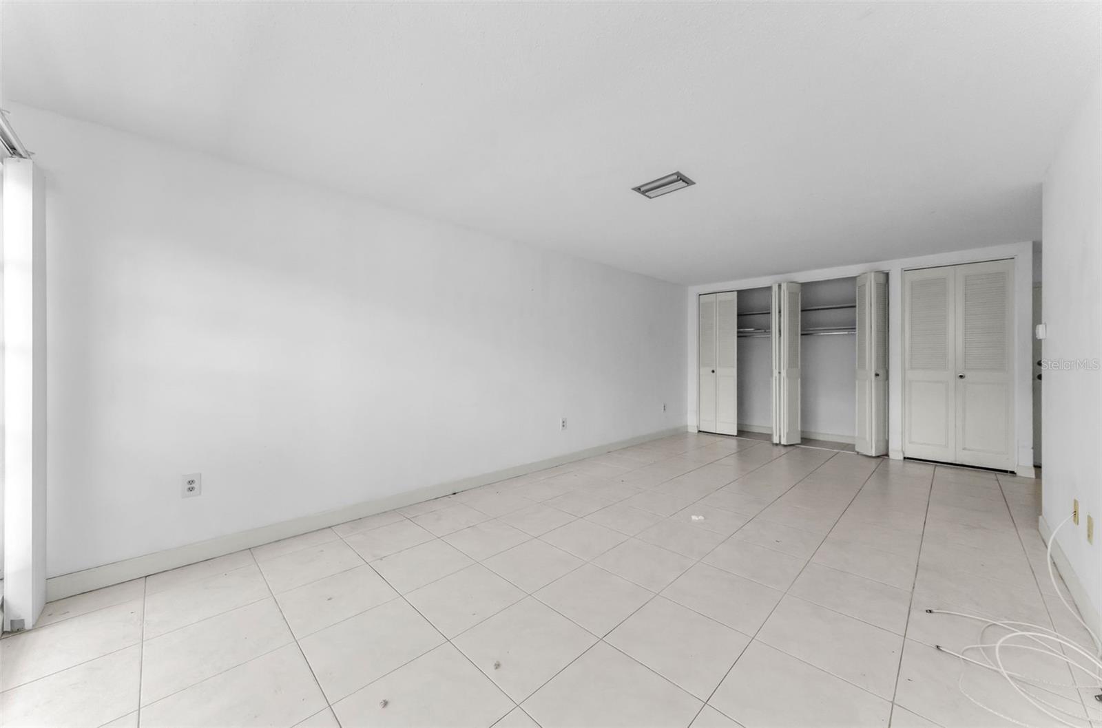 Image 11 of 51 For 2700 Bayshore Boulevard 2110