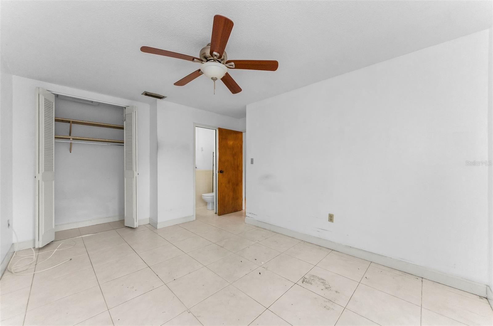 Image 23 of 51 For 2700 Bayshore Boulevard 2110