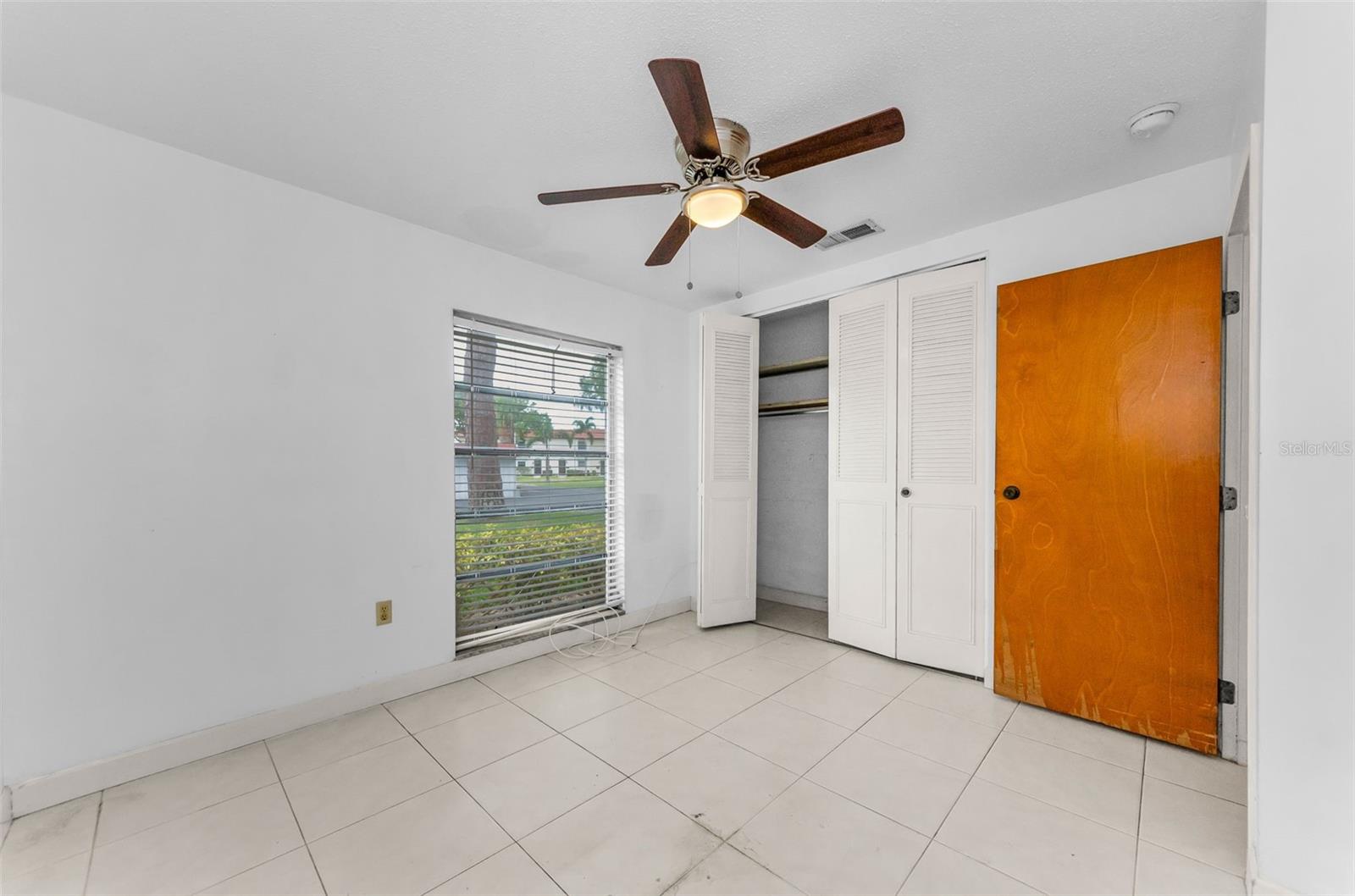 Image 26 of 51 For 2700 Bayshore Boulevard 2110