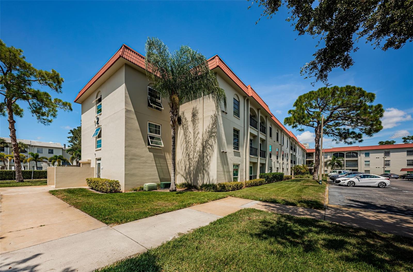Image 3 of 51 For 2700 Bayshore Boulevard 2110