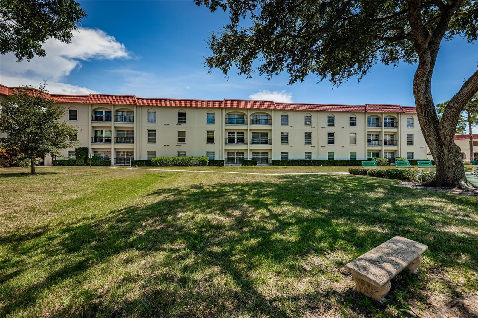 Image 32 of 51 For 2700 Bayshore Boulevard 2110