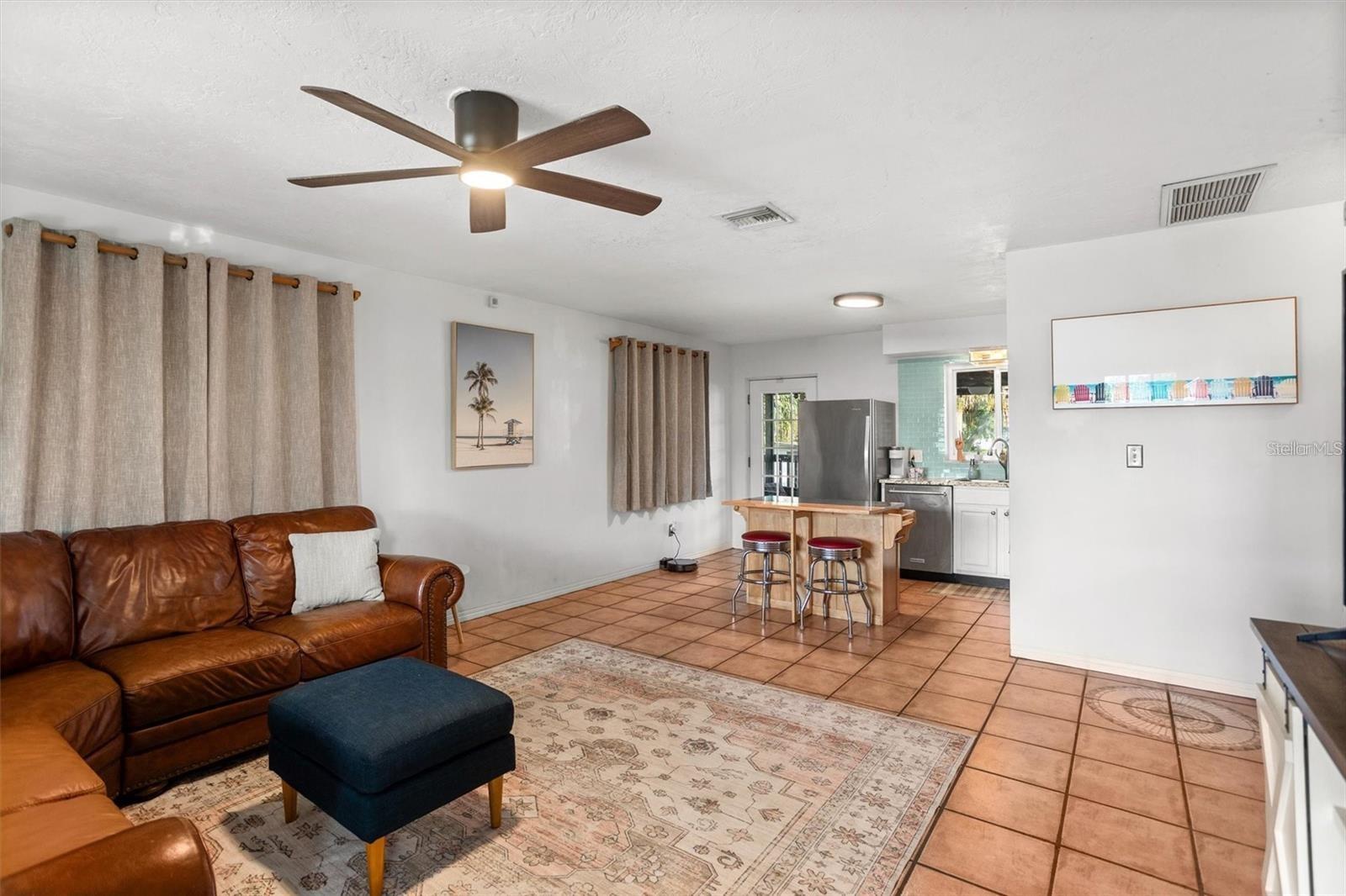 Image 4 of 43 For 1045 28th Avenue S