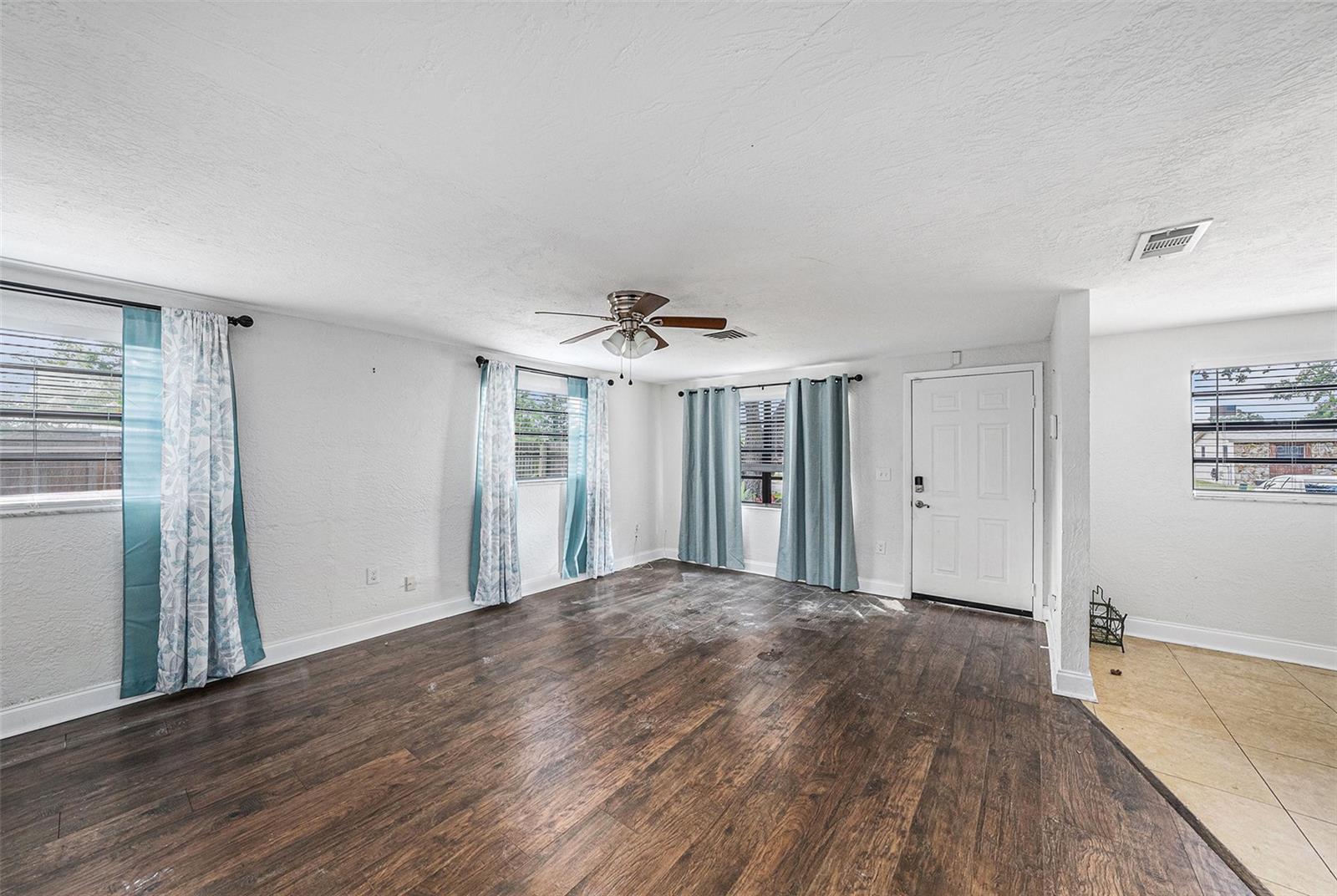 Image 3 of 20 For 5801 92nd Avenue N