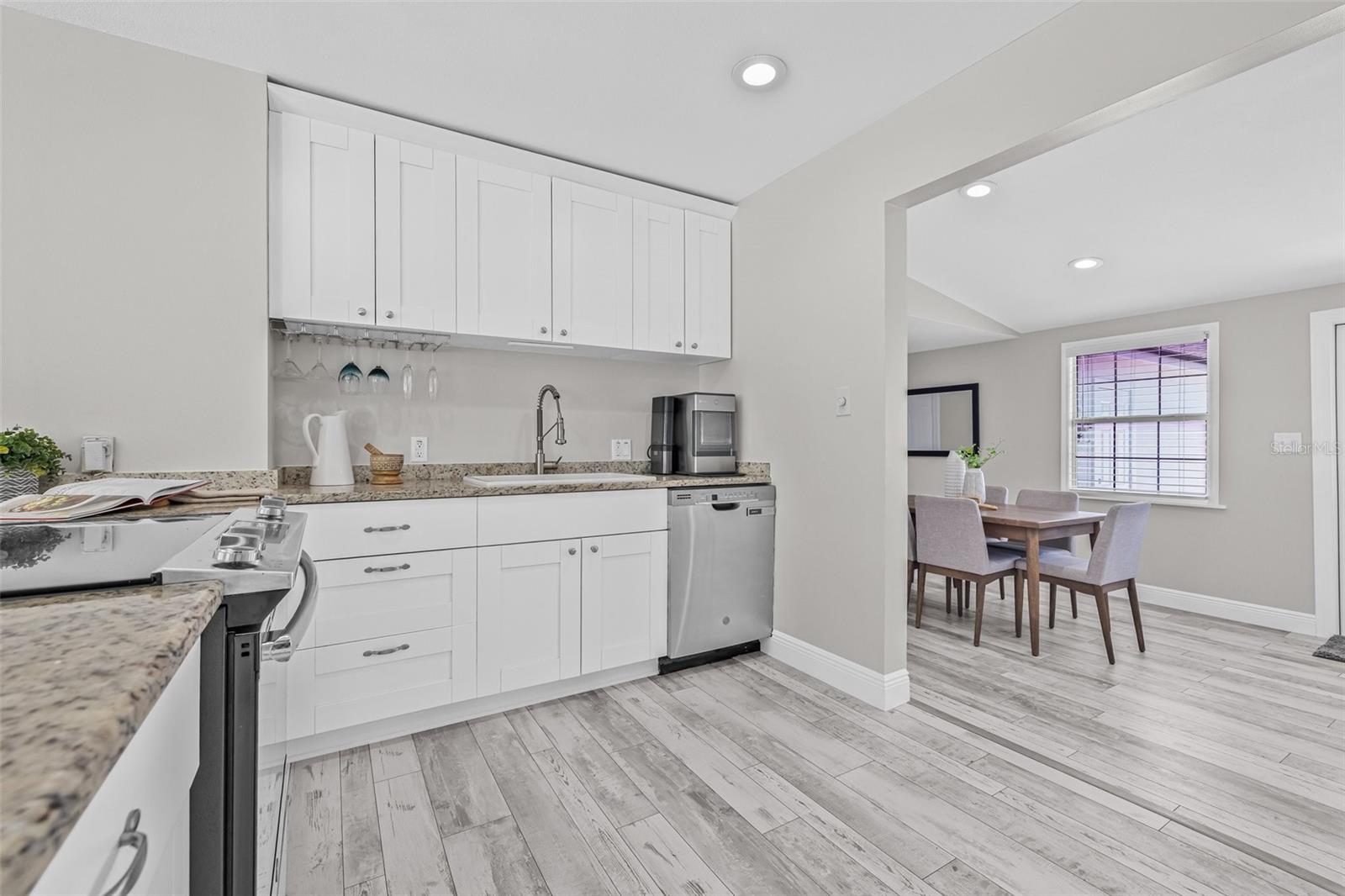 Listing photo id 10 for 812 60th Street S