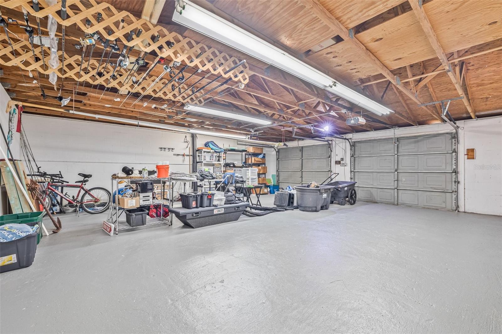 Listing photo id 26 for 812 60th Street S