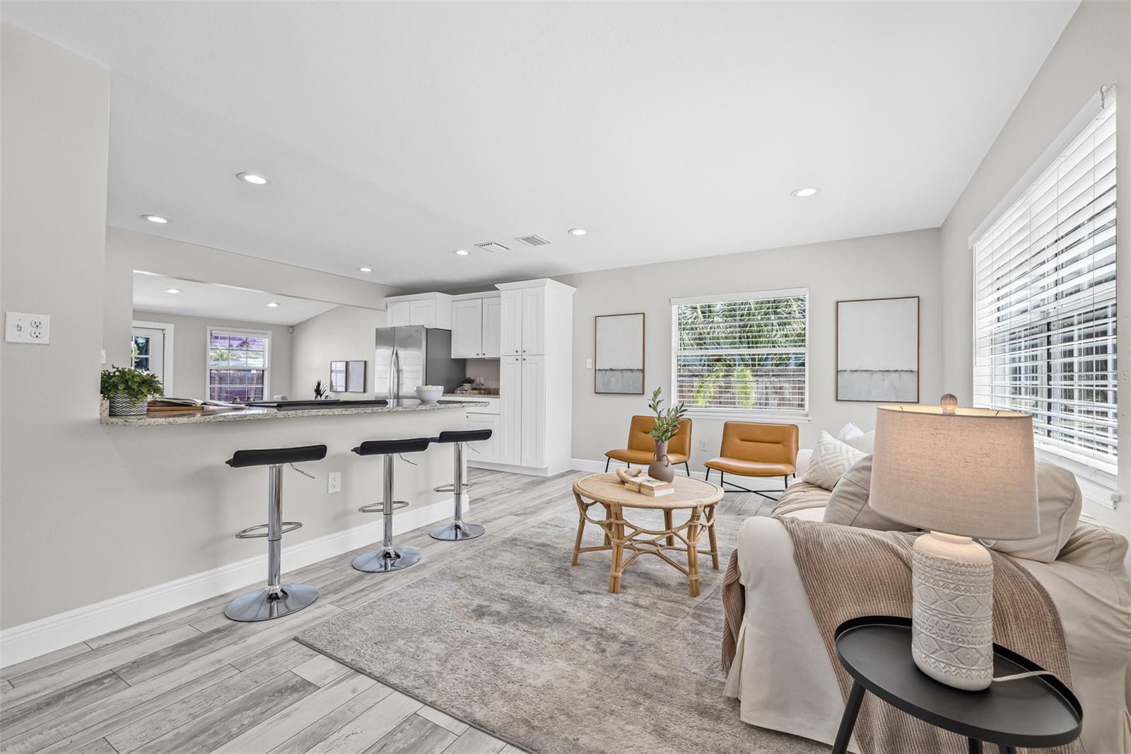 Listing photo id 1 for 812 60th Street S