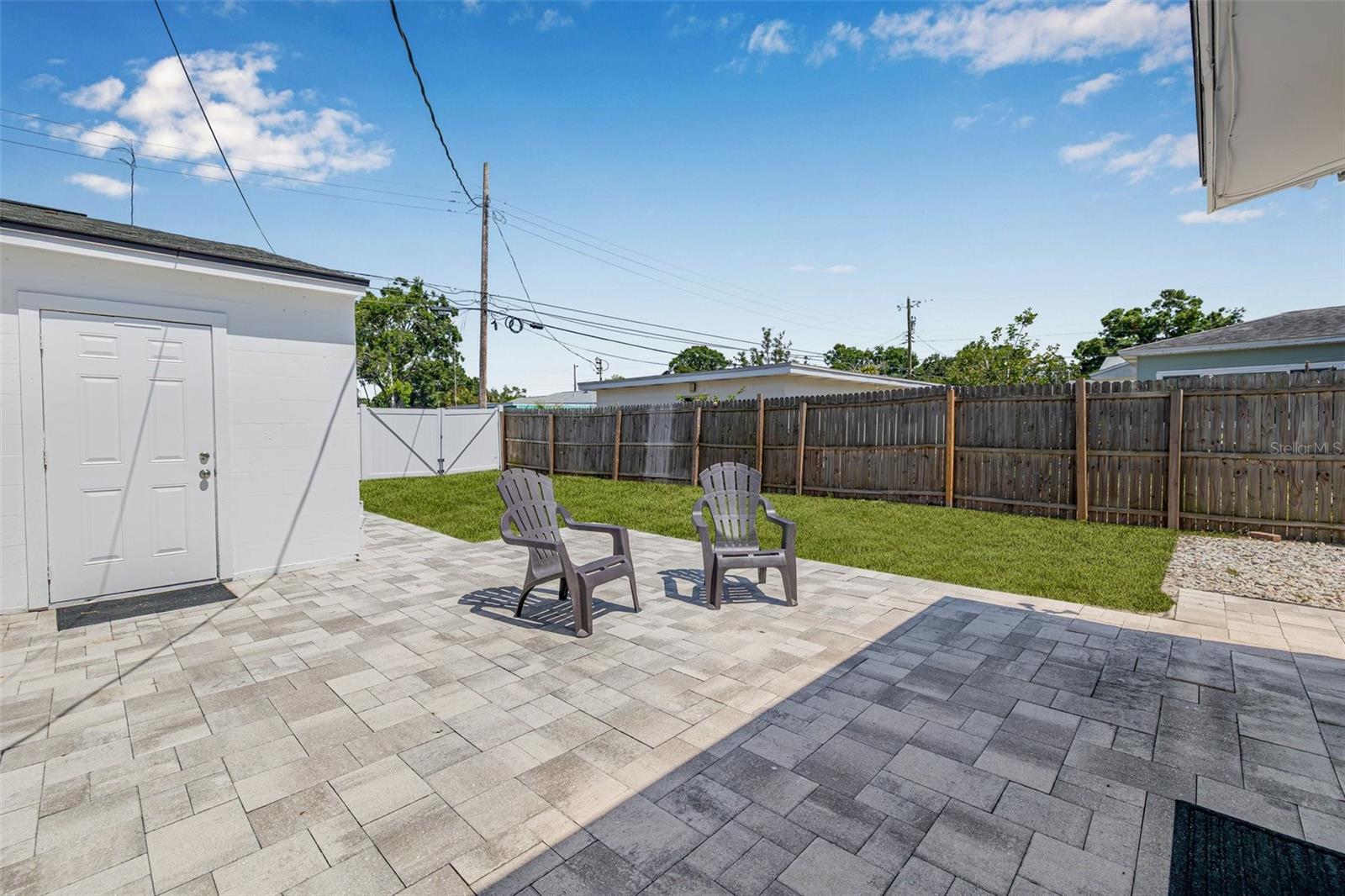 Listing photo id 28 for 812 60th Street S