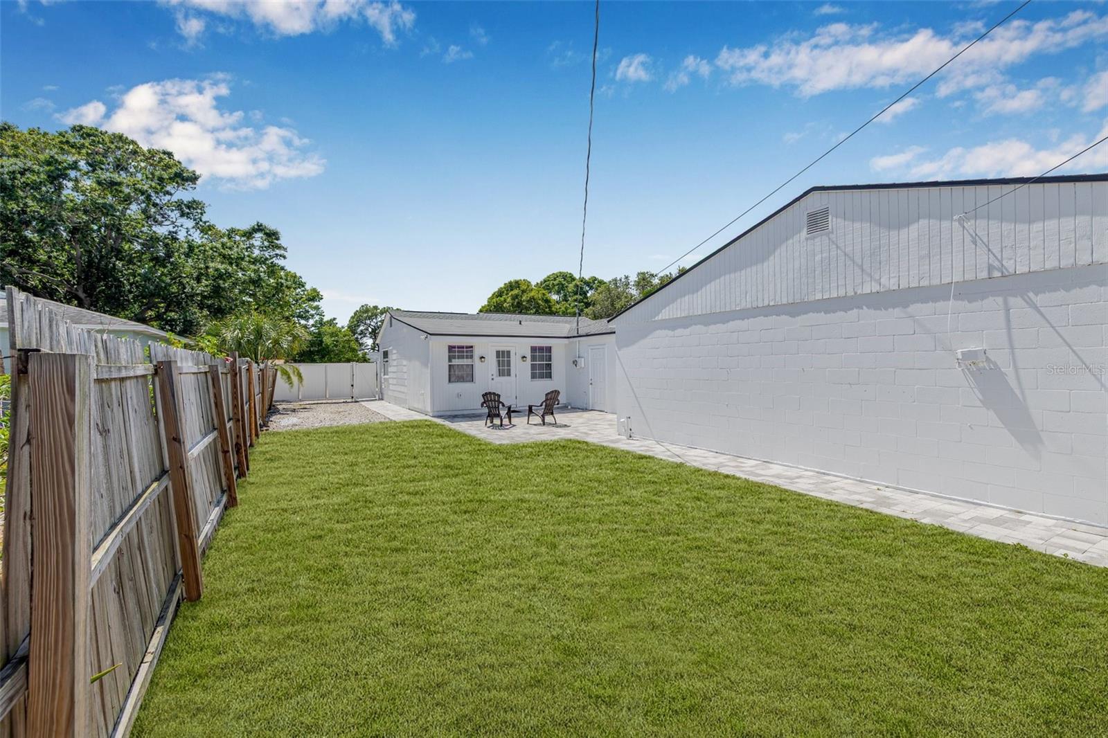 Listing photo id 30 for 812 60th Street S