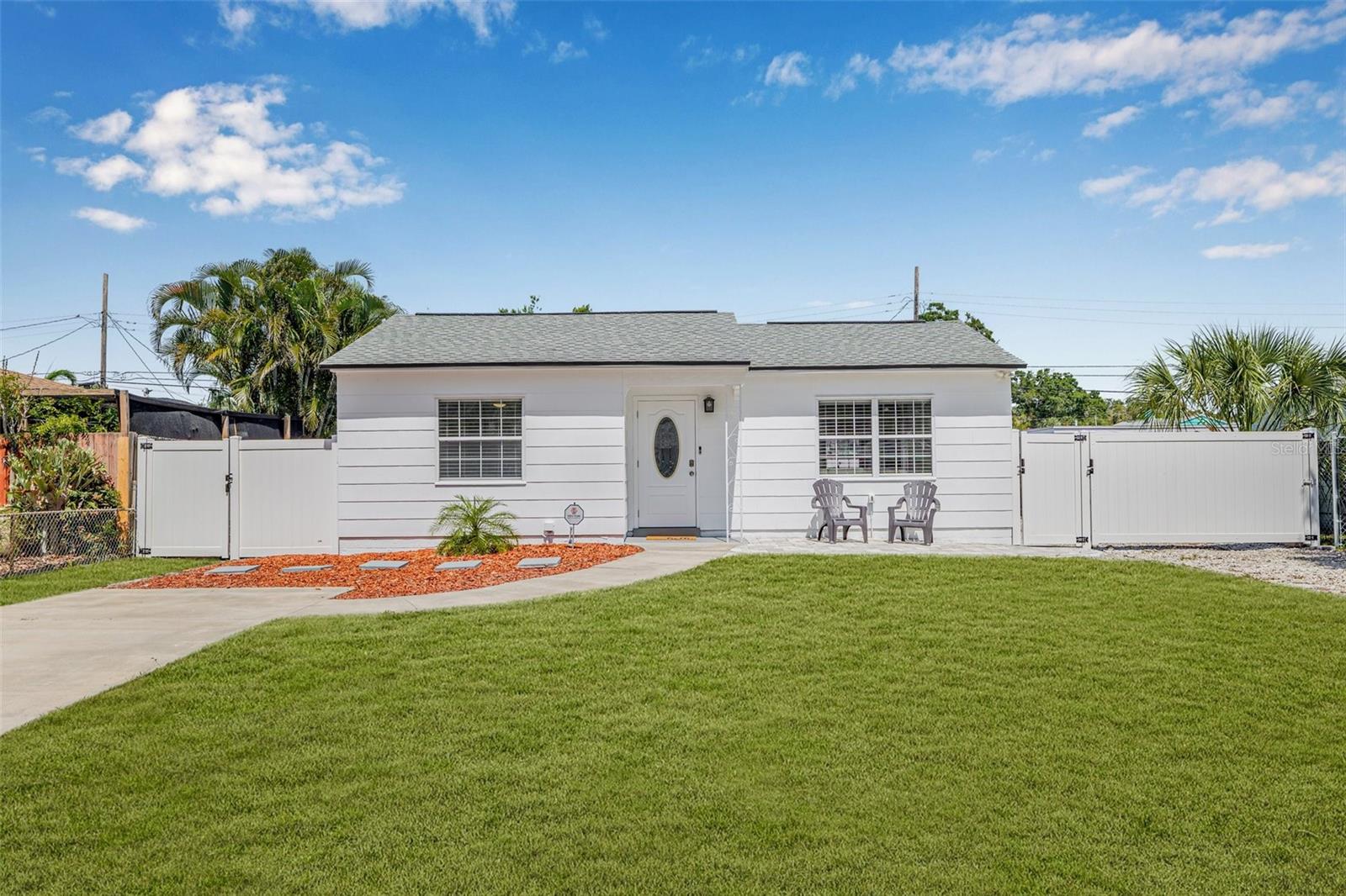 Listing photo id 31 for 812 60th Street S