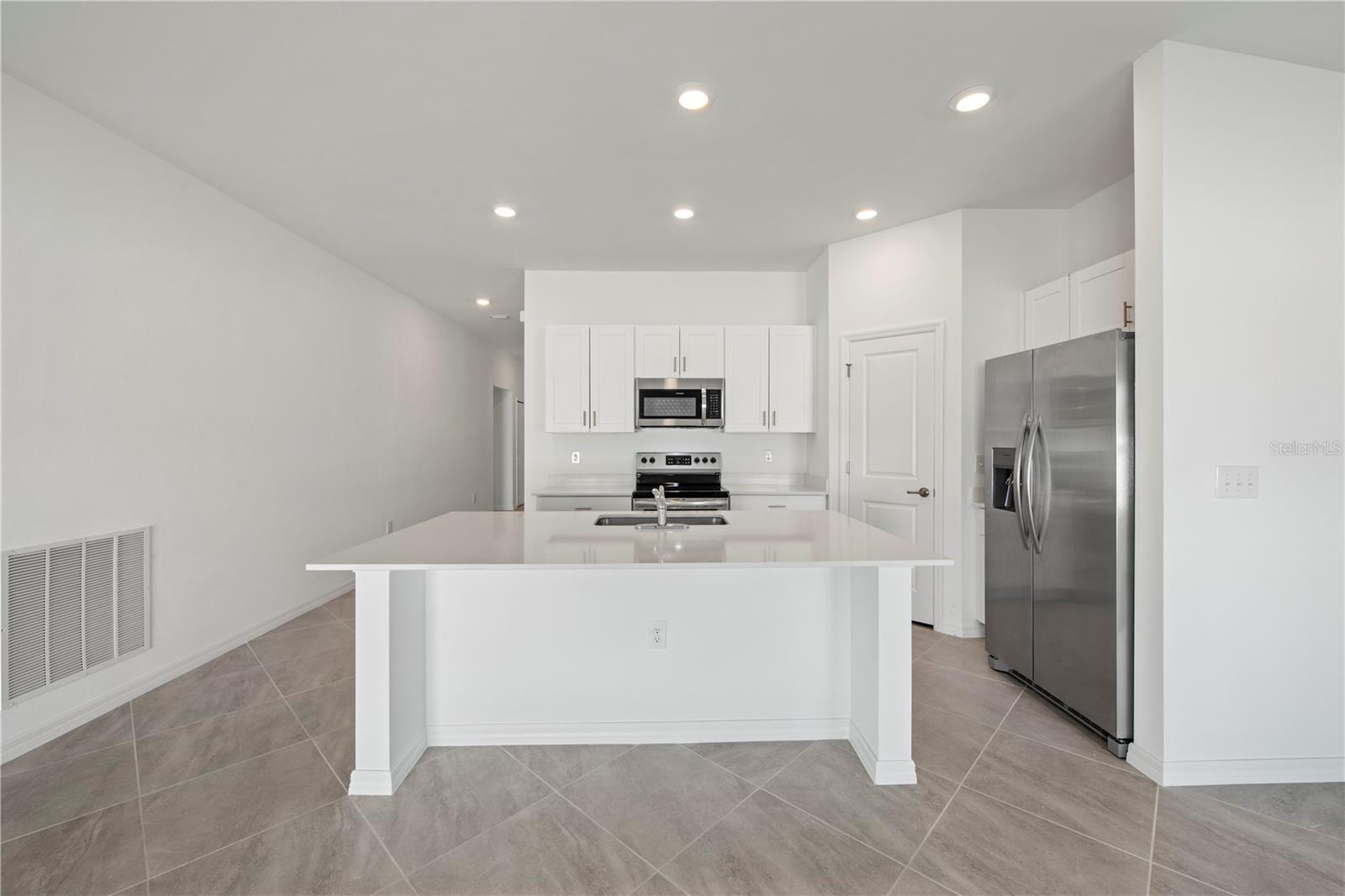 Image 14 of 28 For 1637 Birchcrest Boulevard