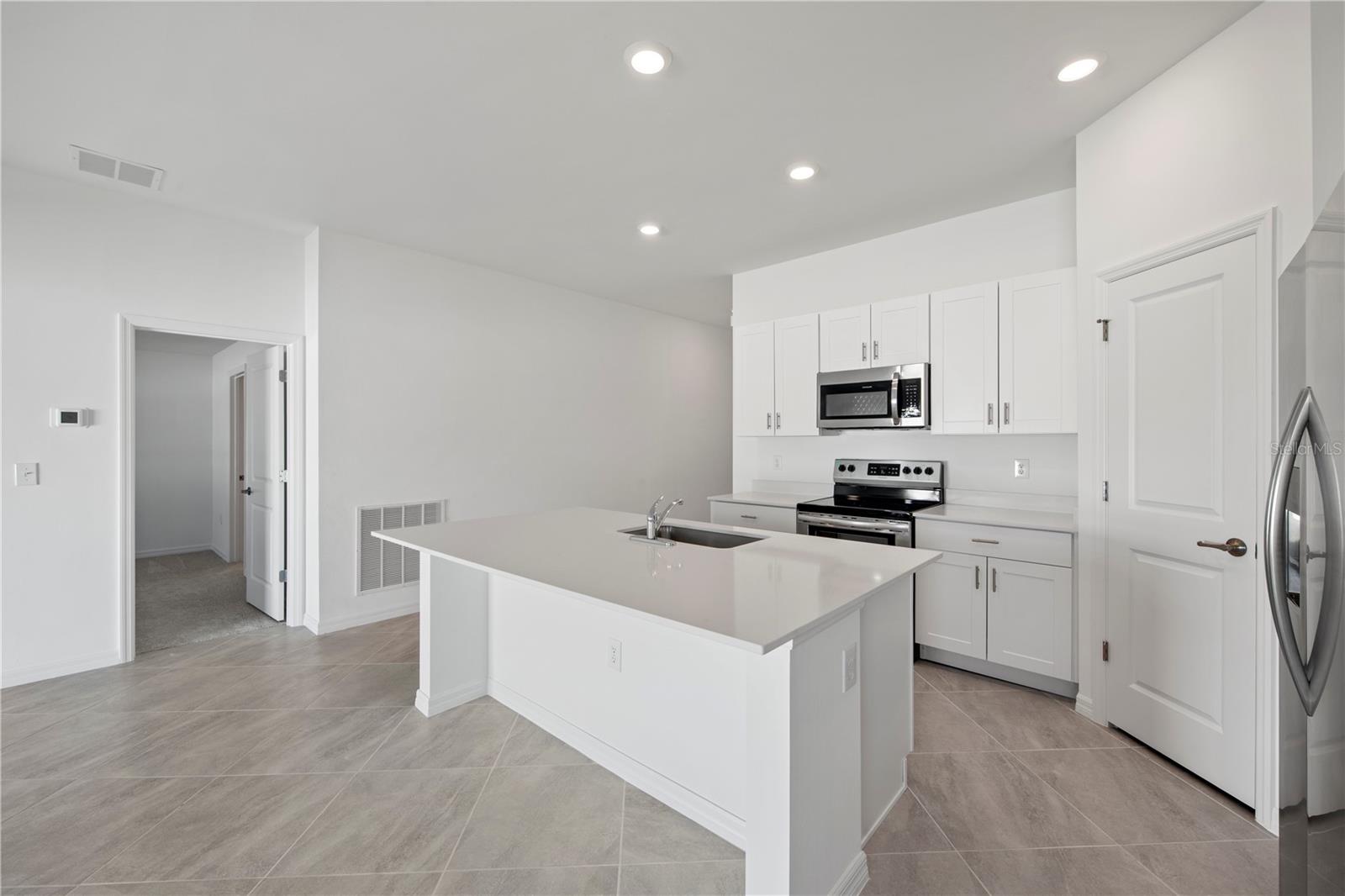 Image 15 of 28 For 1637 Birchcrest Boulevard