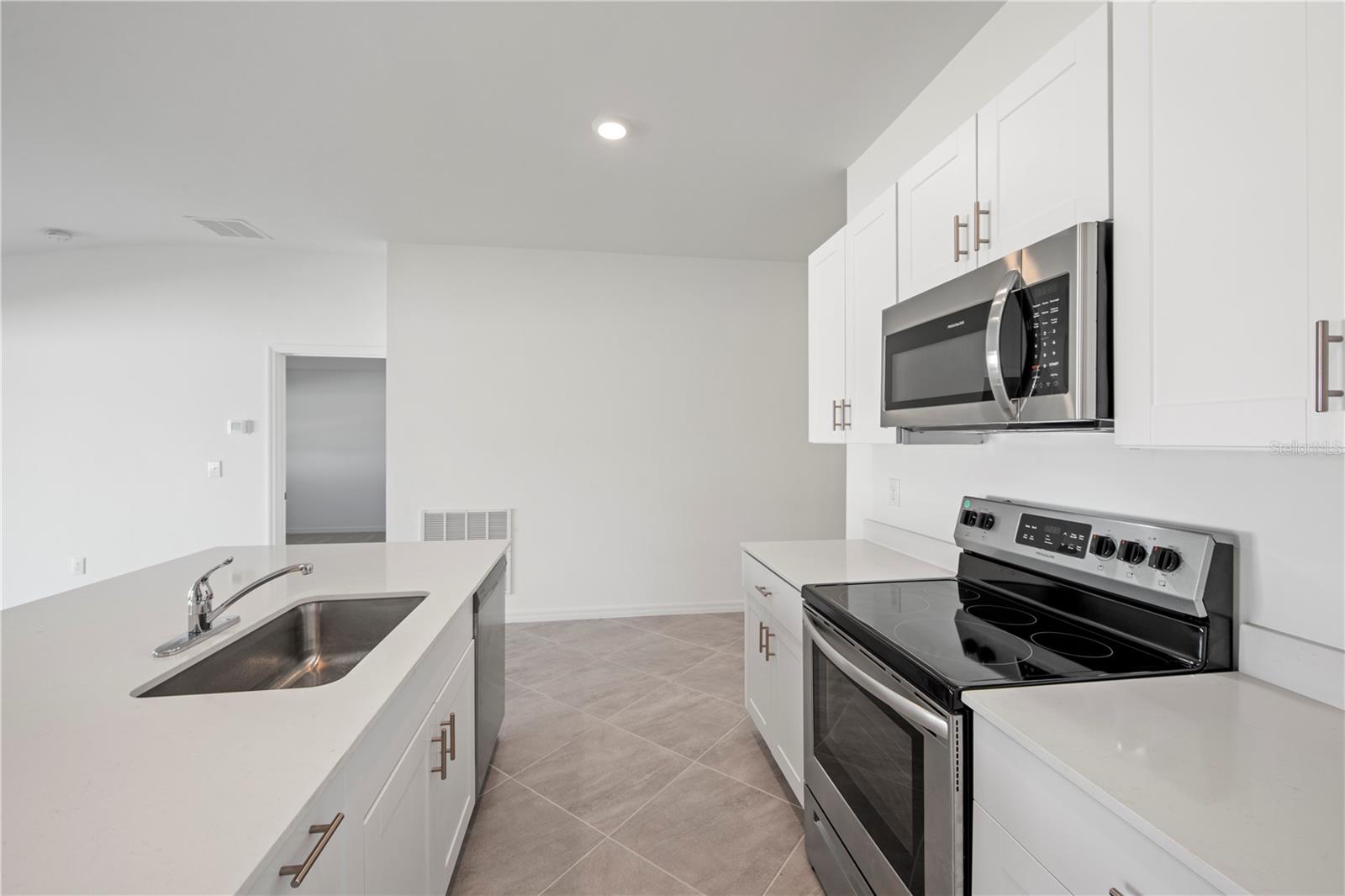 Image 16 of 28 For 1637 Birchcrest Boulevard