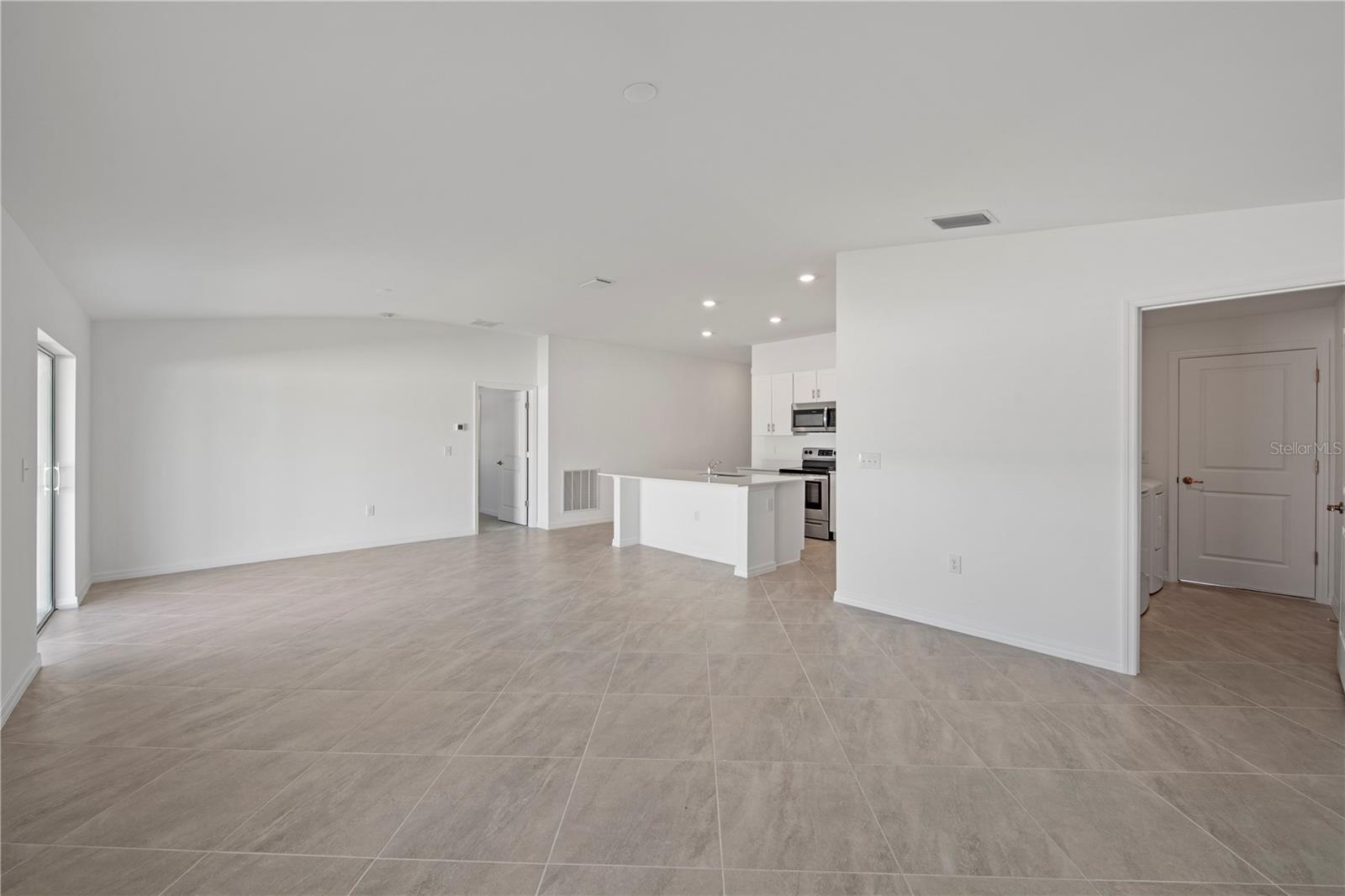 Image 21 of 28 For 1637 Birchcrest Boulevard